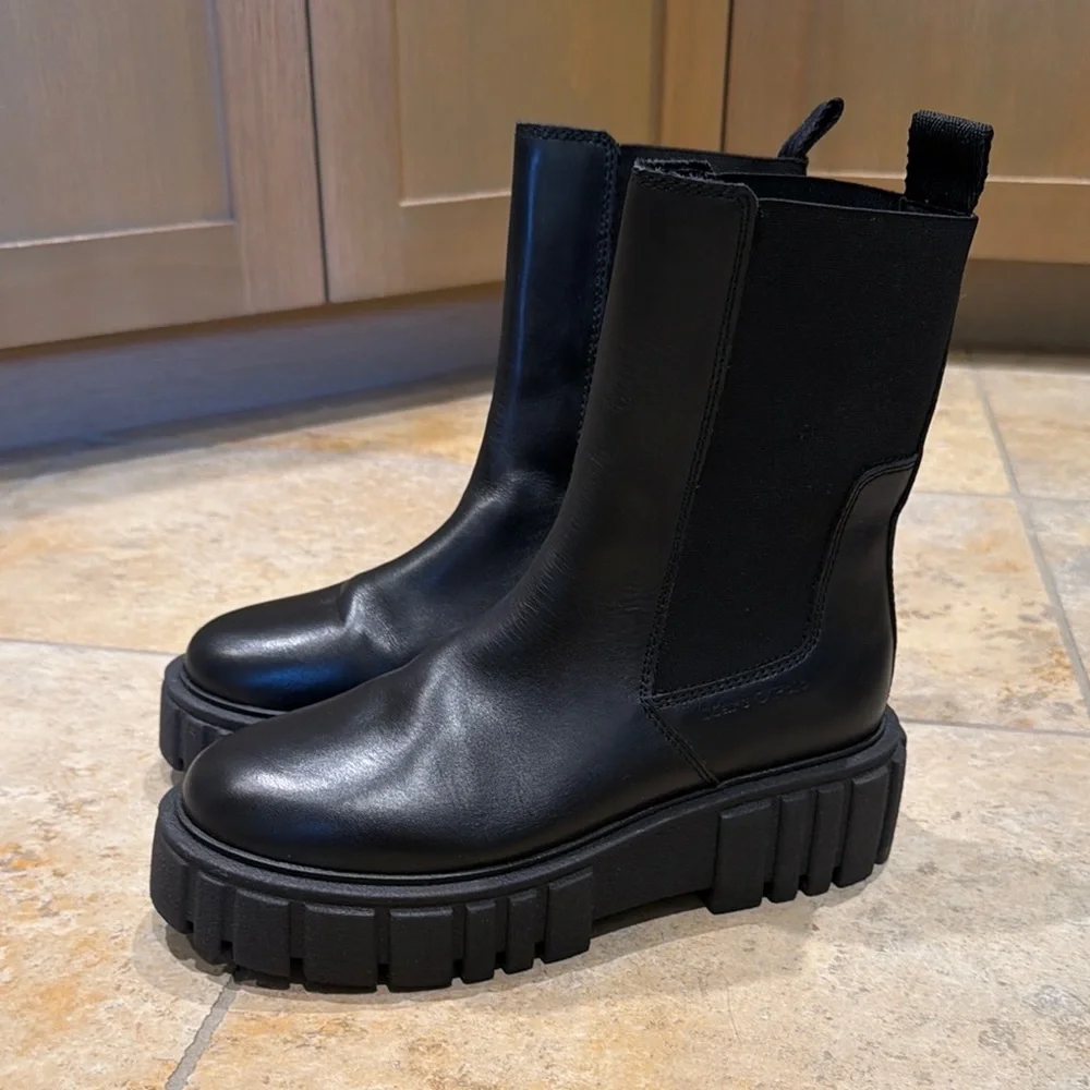 Marc O’Polo Lug Sole Chelsea Boots